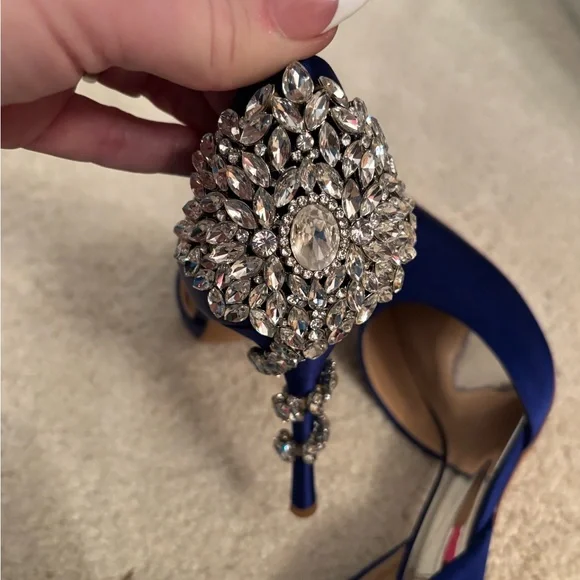 Badgley Mischka Elegant Blue Satin Women's Shoes with Crystal Embellishments - Picture 3 of 9